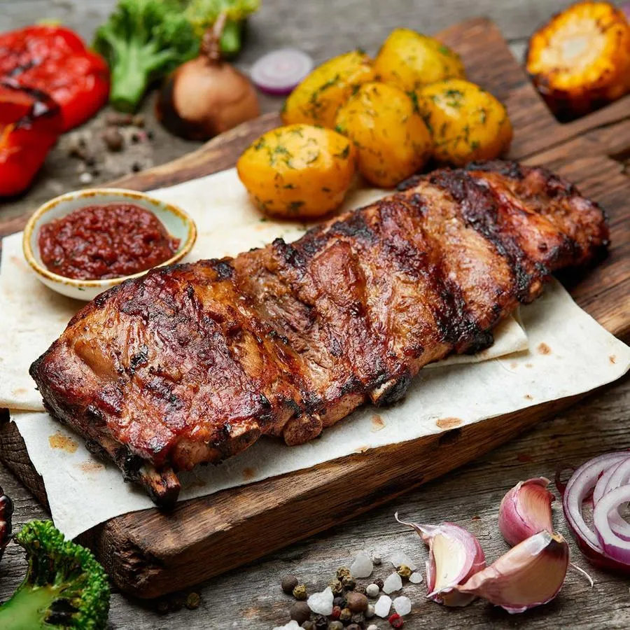 Ребра с молодым картофелем